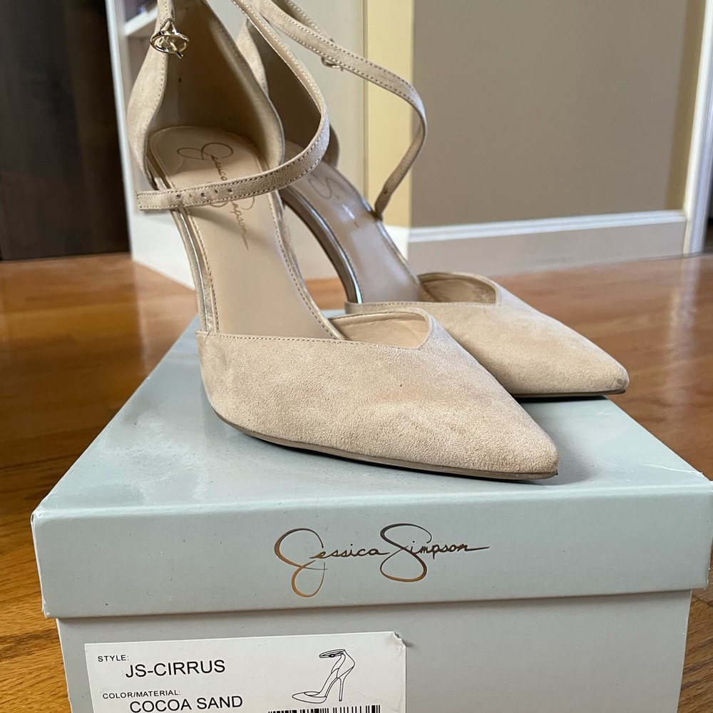 Tan/cream Suede Heels